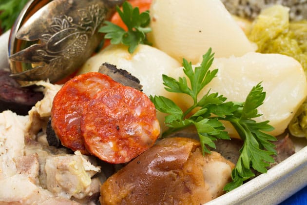 Os 10 pratos da cozinha portuguesa que tem de experimentar
