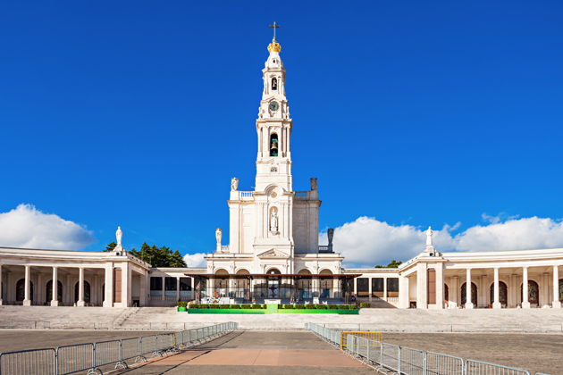 What to do in Portugal: Visit Fátima and the major religious monuments