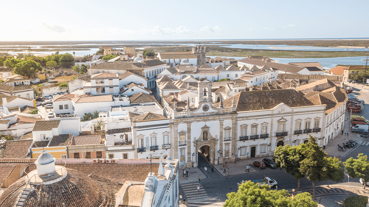 Faro, Portugal learn about the city’s advantages and downsides